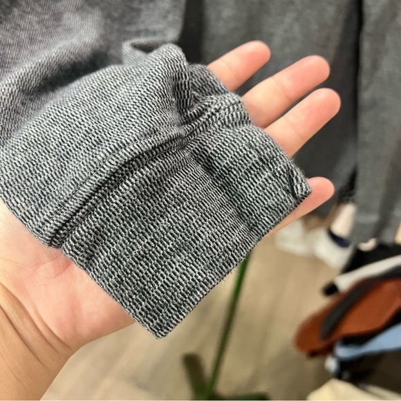 !SOLD! CHAPS MEN Sweater Zip Chest Grey Cotton Pullover size Medium Long Sleeves - Picture 4 of 6